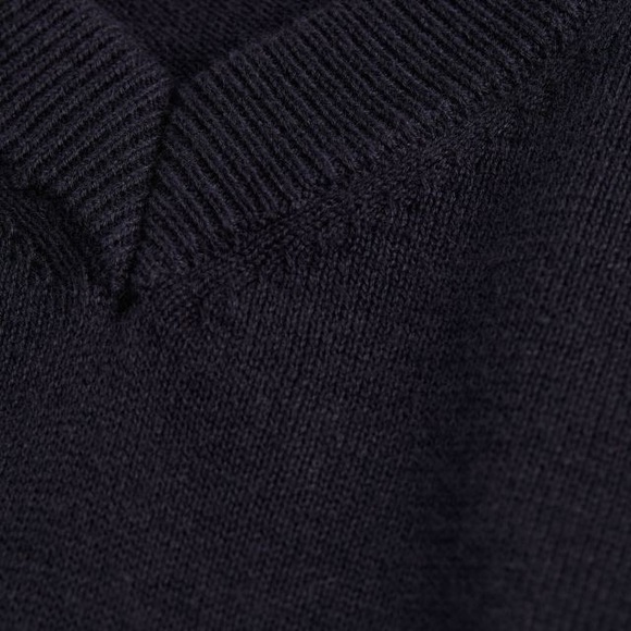 Men’s Black V-Neck Cotton Sweater Medium - Picture 4 of 5